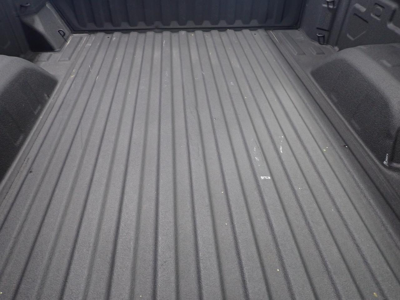 2023 Chevrolet Silverado 1500 LT 4WD CREW CAB Listowel ON