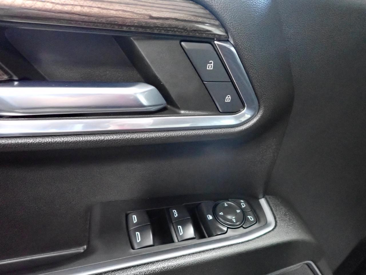 2023 Chevrolet Silverado 1500 LT 4WD CREW CAB Listowel ON