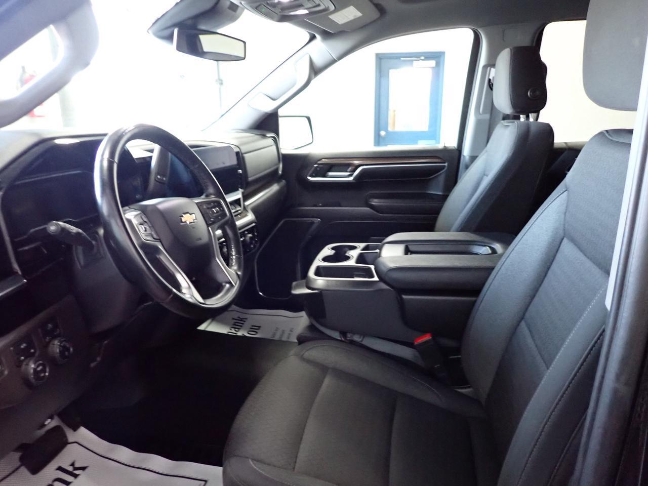 2023 Chevrolet Silverado 1500 LT 4WD CREW CAB Listowel ON