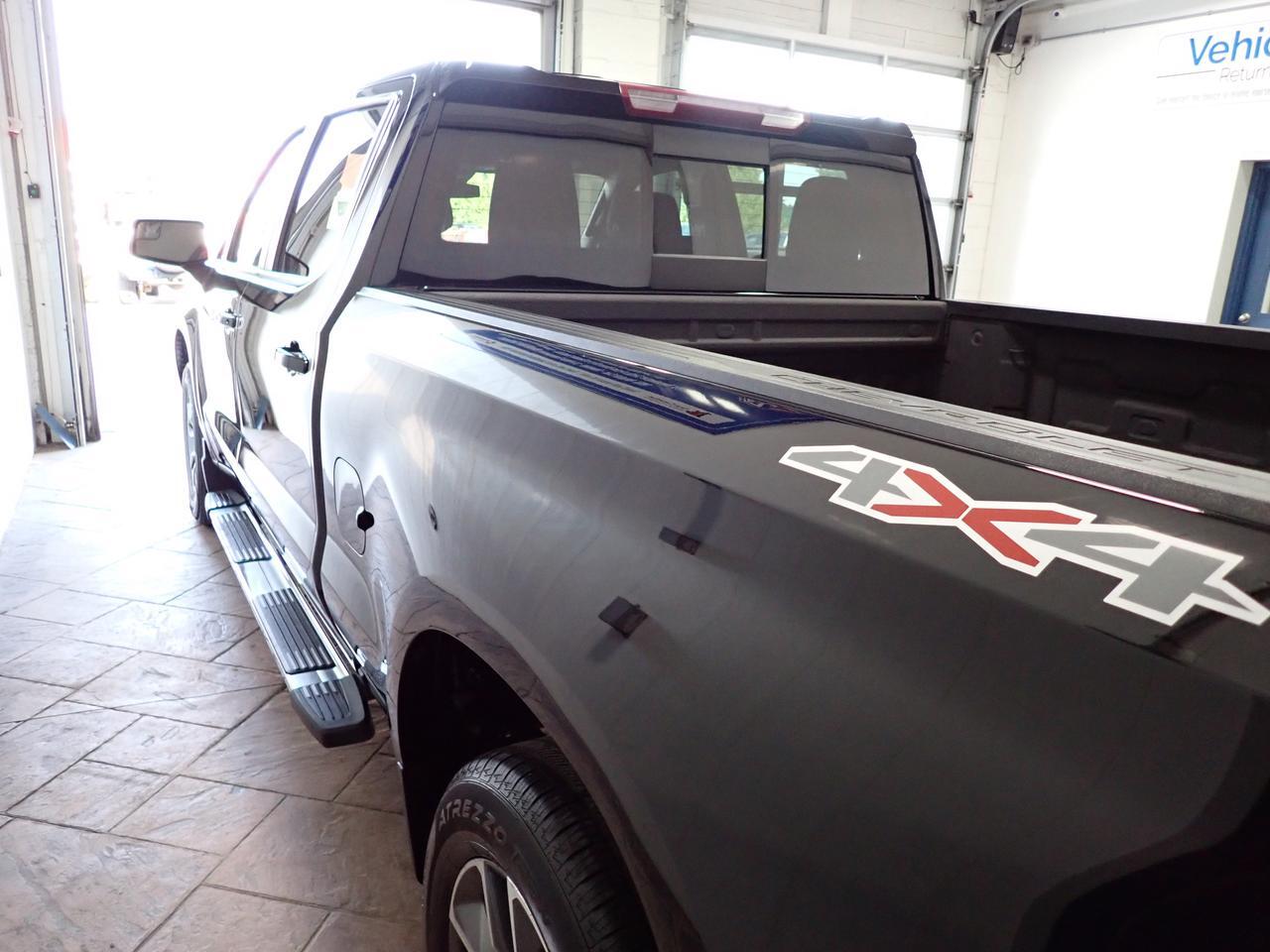2023 Chevrolet Silverado 1500 LT 4WD CREW CAB Listowel ON