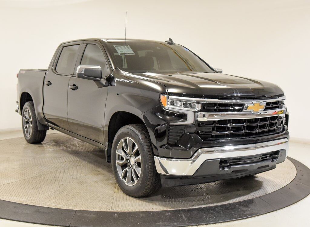 2023 Chevrolet Silverado 1500 LT Akron