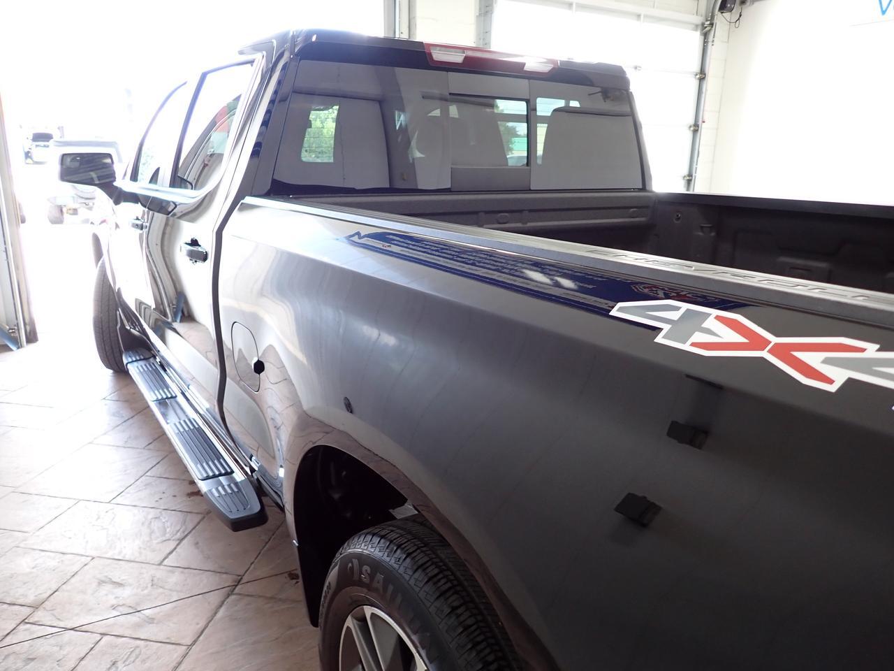 2023 Chevrolet Silverado 1500 LT CREW CAB 4WD Listowel ON