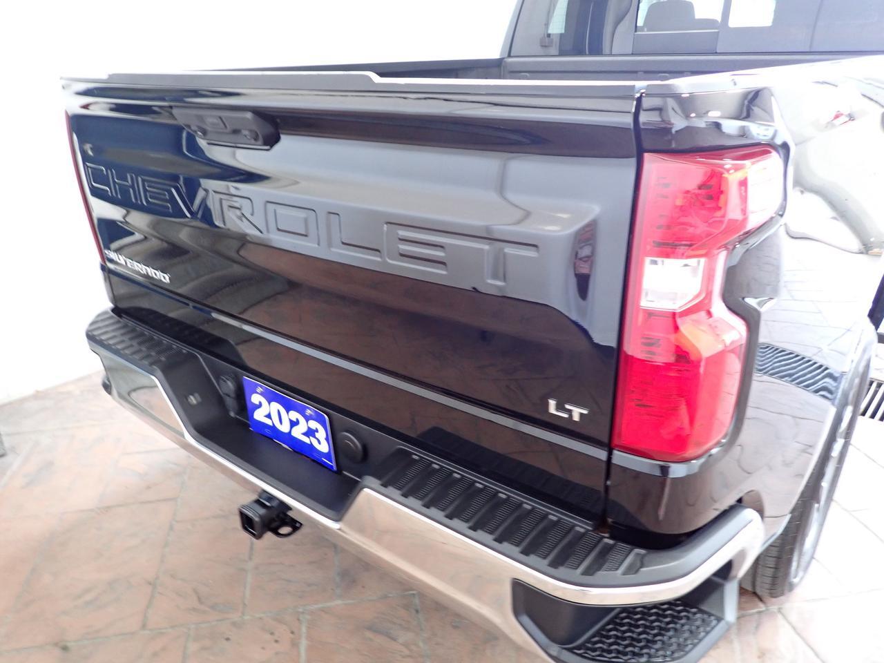 2023 Chevrolet Silverado 1500 LT CREW CAB 4WD Listowel ON