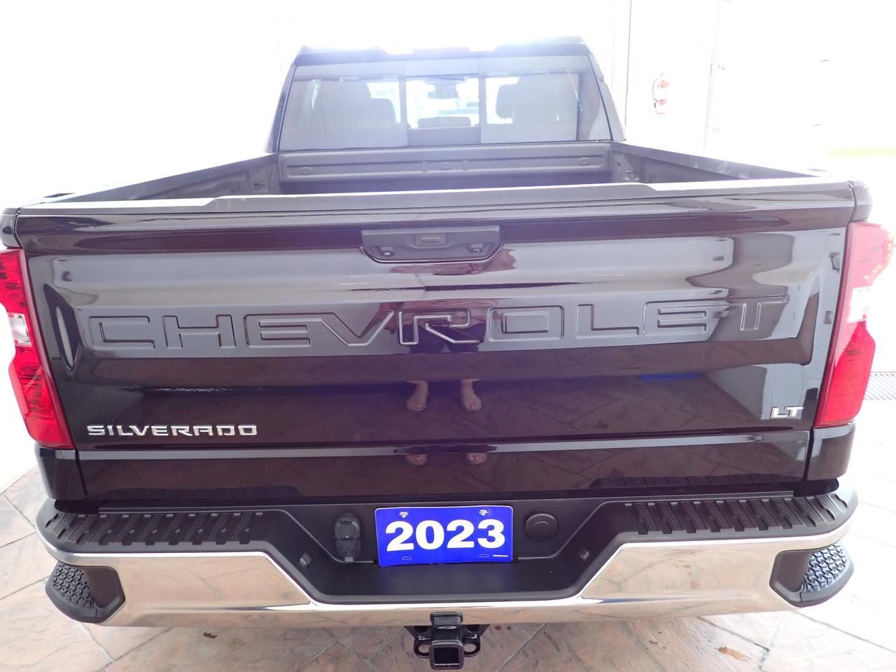 2023 Chevrolet Silverado 1500 LT CREW CAB 4WD Listowel ON