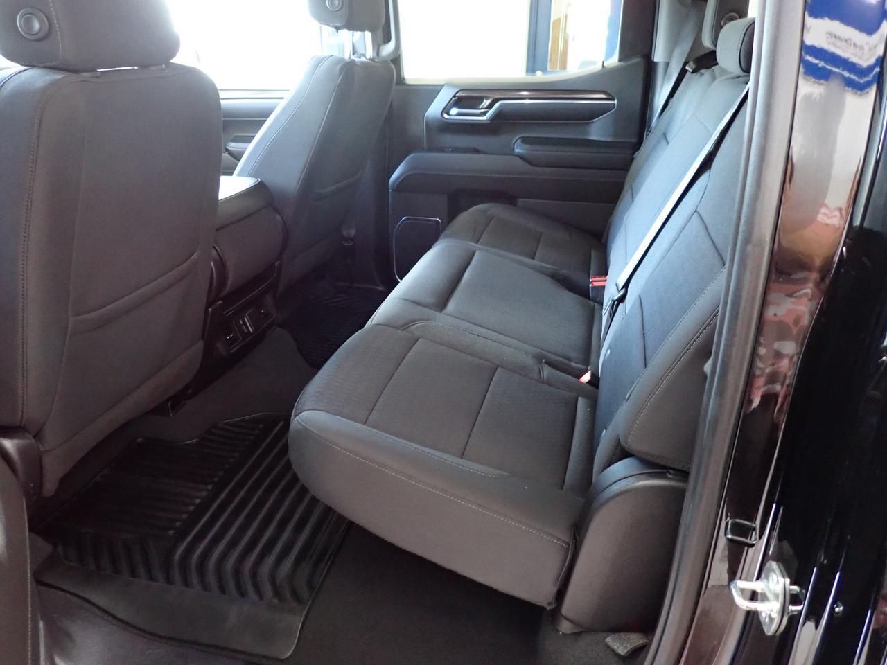 2023 Chevrolet Silverado 1500 LT CREW CAB 4WD Listowel ON