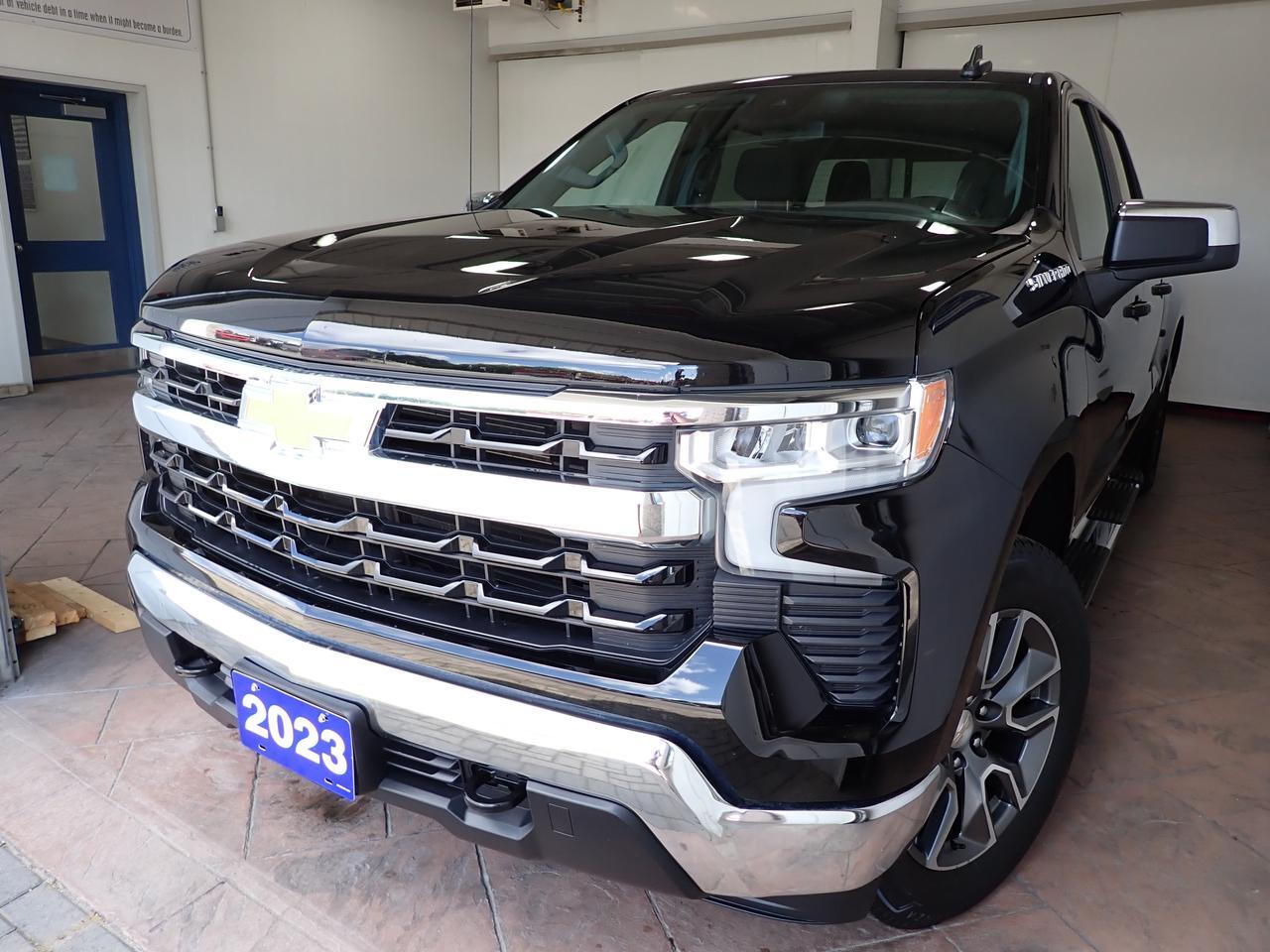 2023 Chevrolet Silverado 1500 LT CREW CAB 4WD Listowel ON