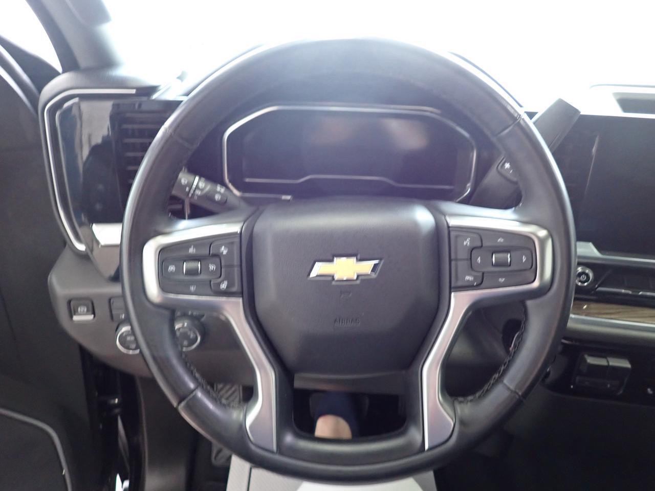2023 Chevrolet Silverado 1500 LT CREW CAB Listowel ON