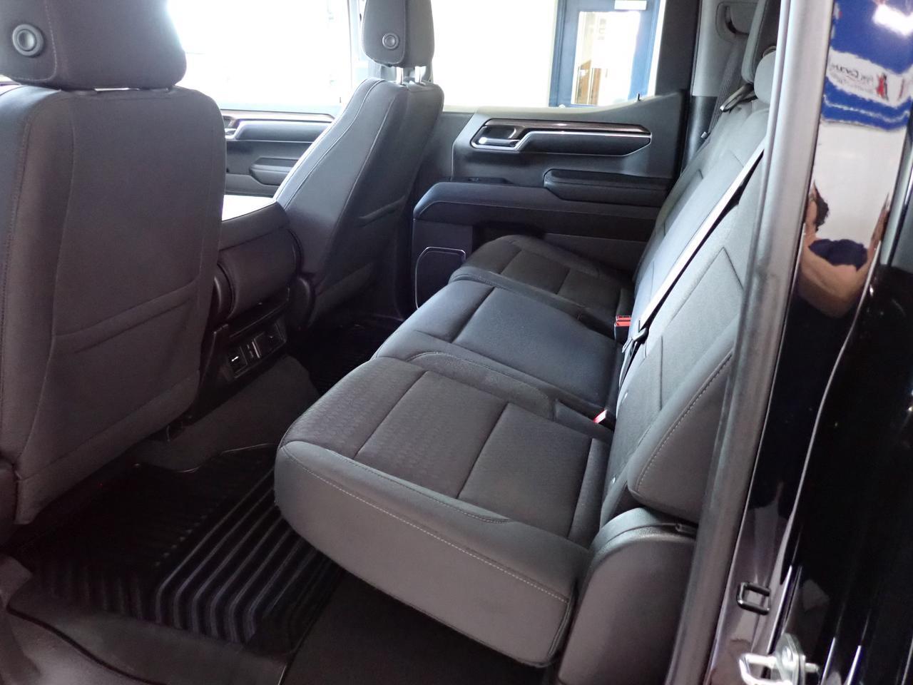 2023 Chevrolet Silverado 1500 LT CREW CAB Listowel ON