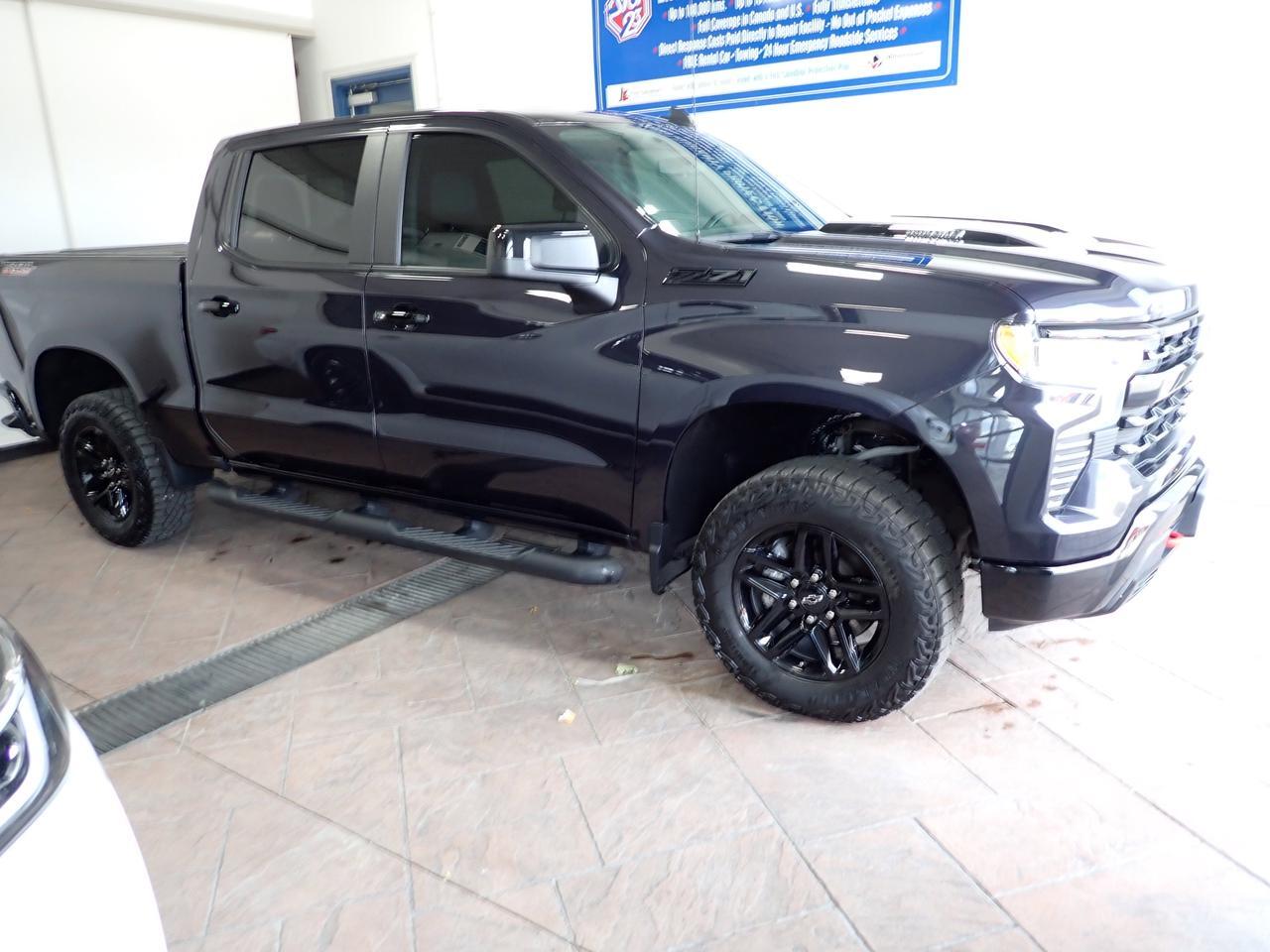 2023 Chevrolet Silverado 1500 LT Trail Boss 4WD LEATHER SUNROOF CREW CAB *DIESEL* Listowel ON