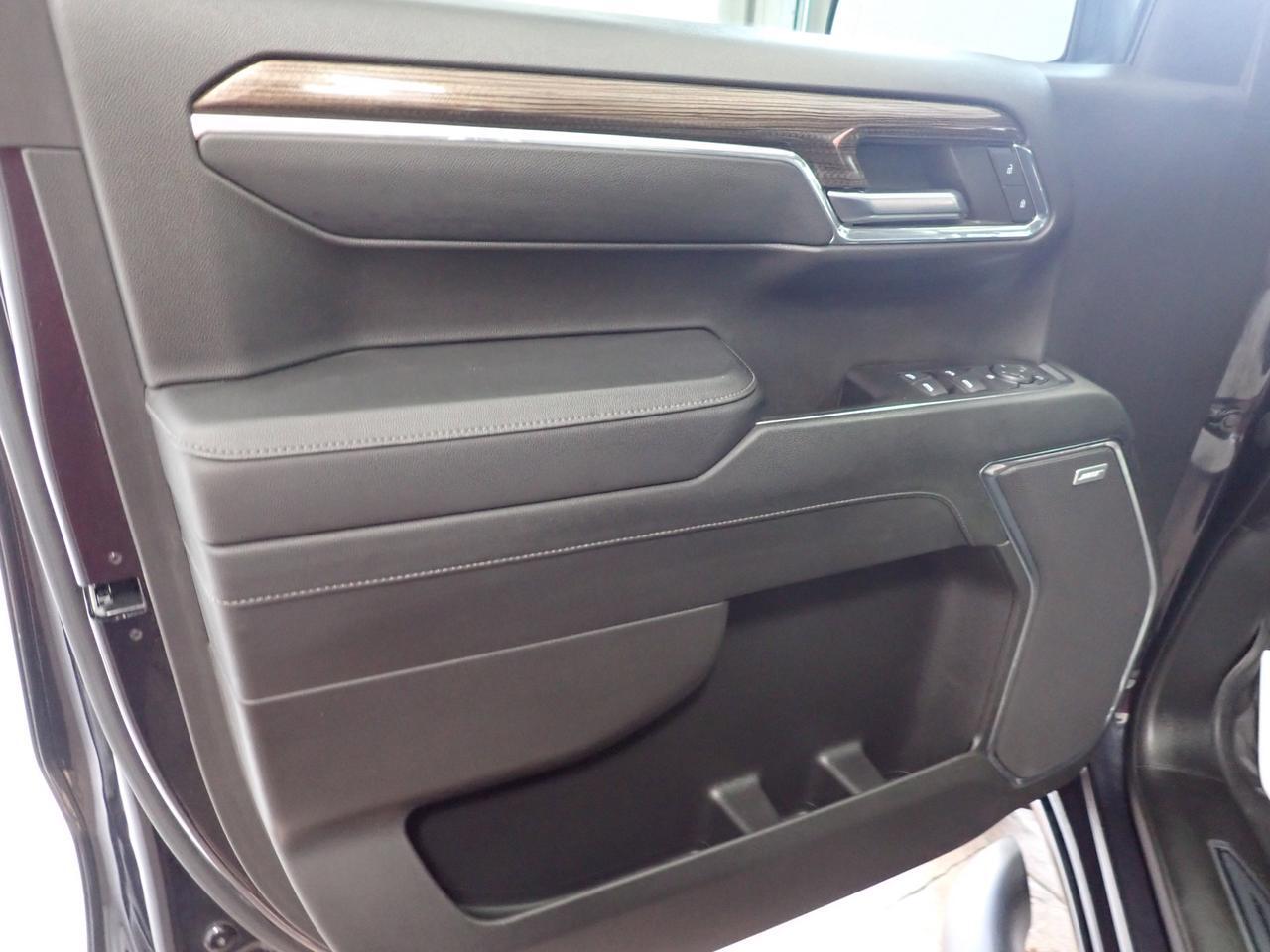 2023 Chevrolet Silverado 1500 LT Trail Boss 4WD LEATHER SUNROOF CREW CAB *DIESEL* Listowel ON