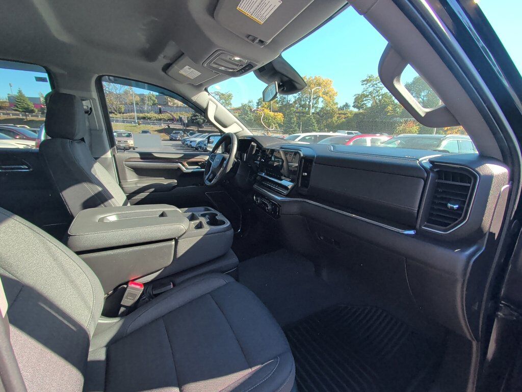 2023 Chevrolet Silverado 1500 LT Worcester MA