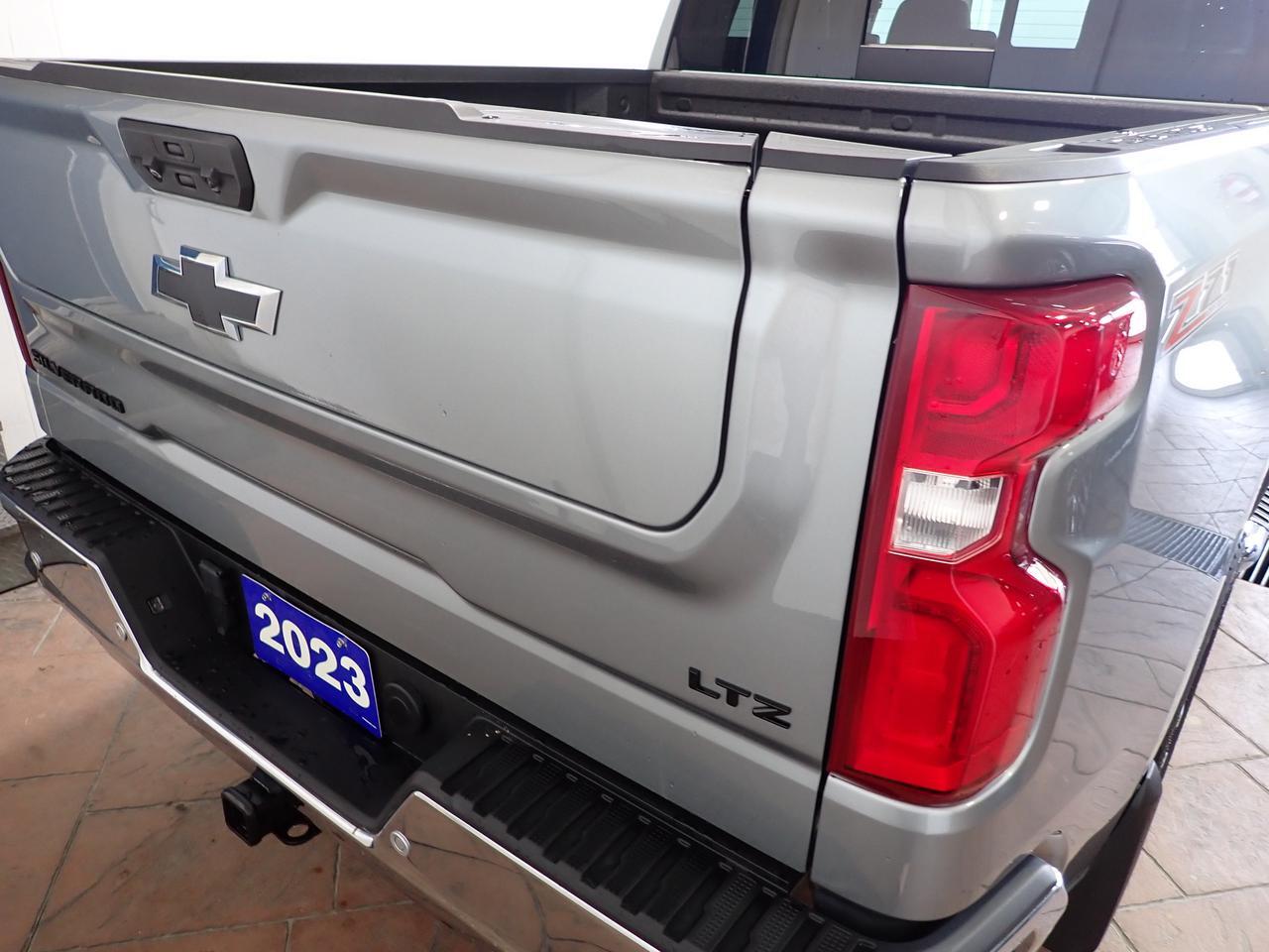 2023 Chevrolet Silverado 1500 LTZ 4WD CREW CAB Z71 LEATHER SUNROOF 5.8 BOX Listowel ON