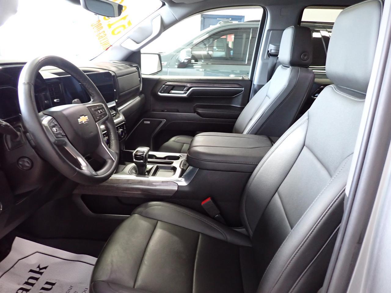 2023 Chevrolet Silverado 1500 LTZ 4WD CREW CAB Z71 LEATHER SUNROOF 5.8 BOX Listowel ON