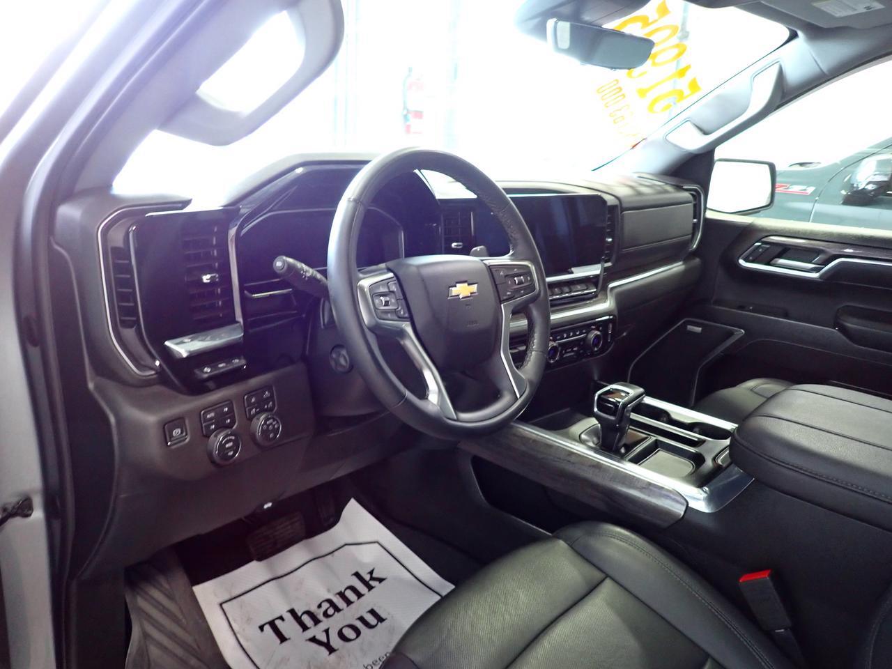 2023 Chevrolet Silverado 1500 LTZ 4WD CREW CAB Z71 LEATHER SUNROOF 5.8 BOX Listowel ON