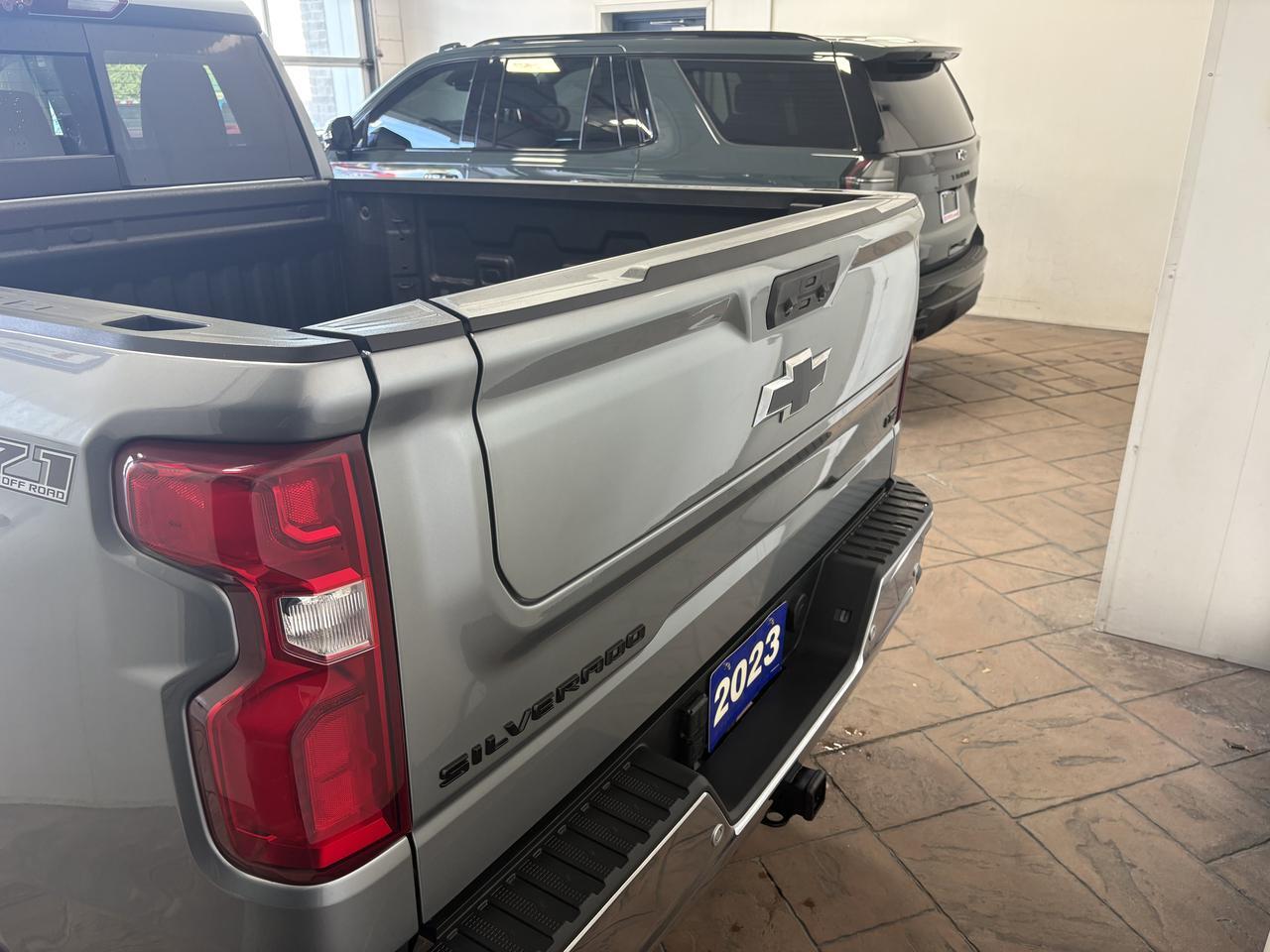 2023 Chevrolet Silverado 1500 LTZ 4WD CREW CAB Z71 SUNROOF 5.8 BOX Listowel ON