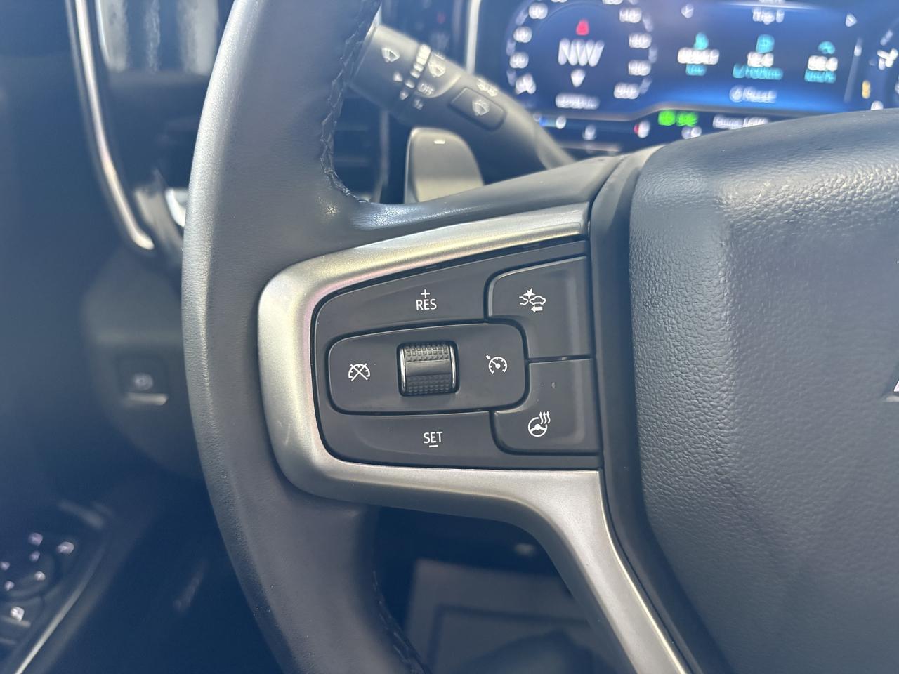 2023 Chevrolet Silverado 1500 LTZ 4WD CREW CAB Z71 SUNROOF 5.8 BOX Listowel ON