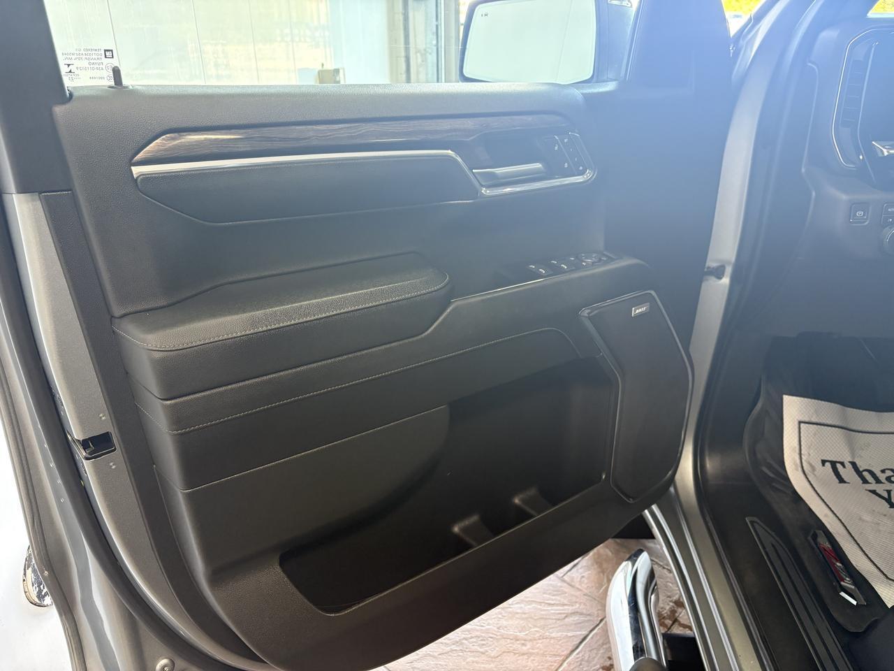 2023 Chevrolet Silverado 1500 LTZ 4WD CREW CAB Z71 SUNROOF 5.8 BOX Listowel ON