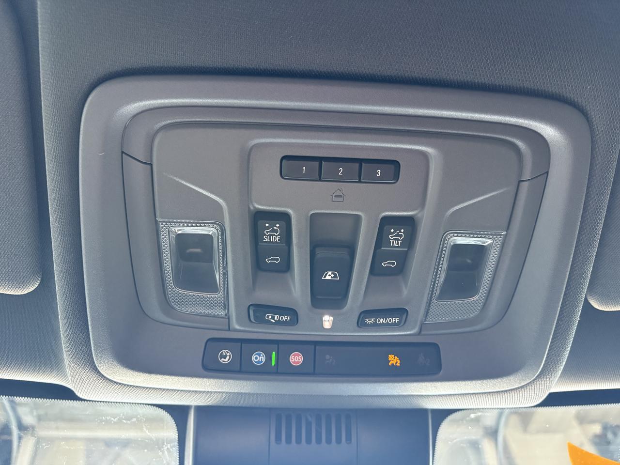 2023 Chevrolet Silverado 1500 LTZ 4WD CREW CAB Z71 SUNROOF 5.8 BOX Listowel ON