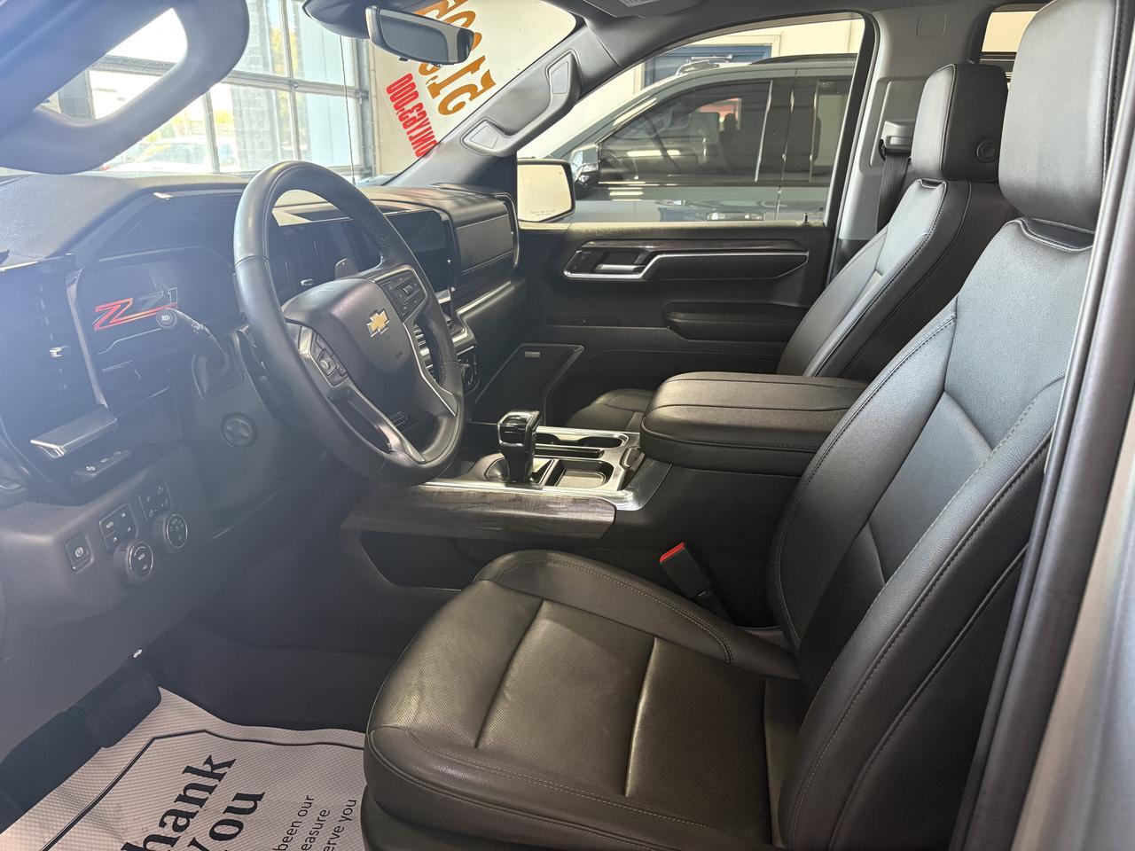 2023 Chevrolet Silverado 1500 LTZ 4WD CREW CAB Z71 SUNROOF 5.8 BOX Listowel ON