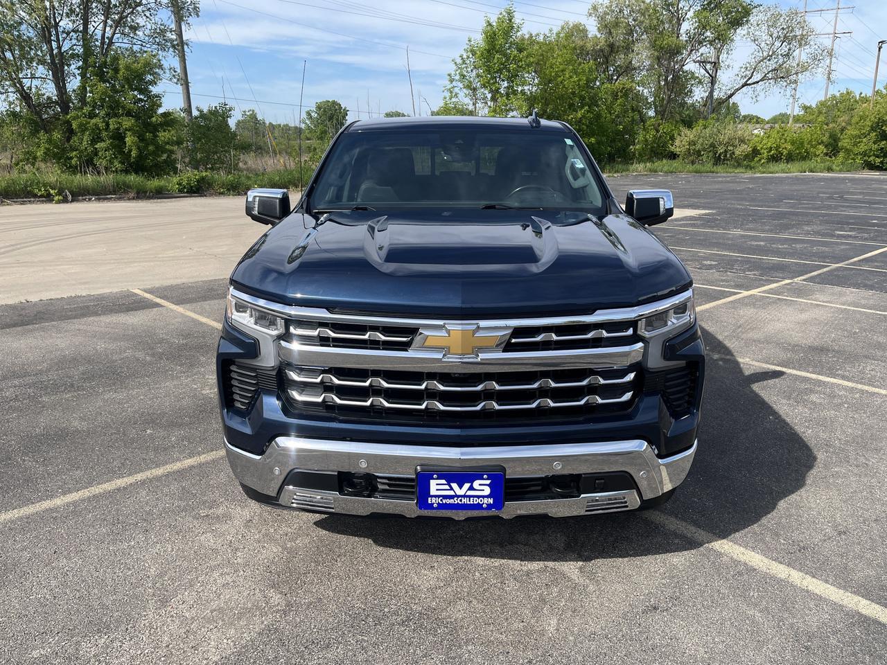 2023 Chevrolet Silverado 1500 LTZ Crew Cab 4WD 3.0L DuramaxDiesel Tech Conv2Pkgs w/22s AdptvCrz PwrRetractAssistSteps RrCamMirror