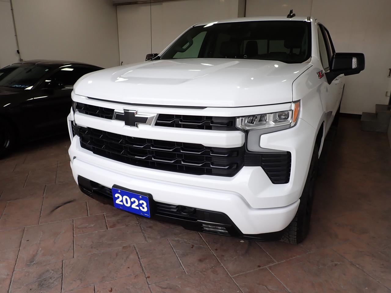 2023 Chevrolet Silverado 1500 RST 4WD CREW CAB LEATHER NAVI Listowel ON