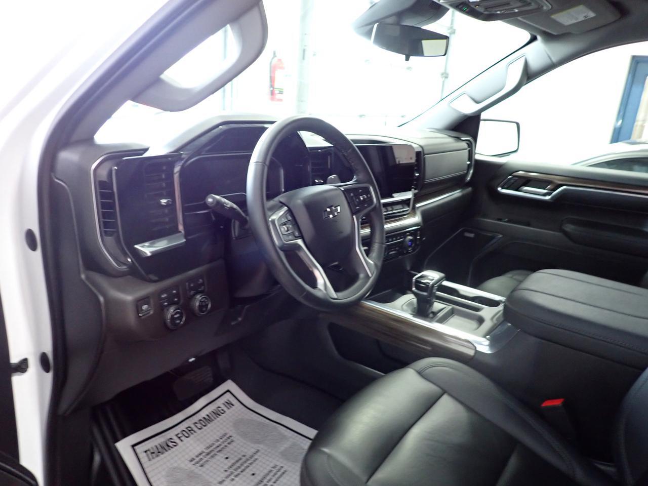 2023 Chevrolet Silverado 1500 RST 4WD CREW CAB LEATHER NAVI Listowel ON