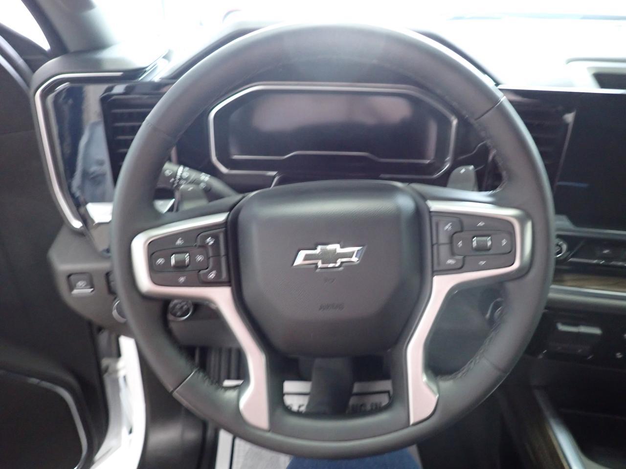 2023 Chevrolet Silverado 1500 RST 4WD CREW CAB LEATHER NAVI Listowel ON