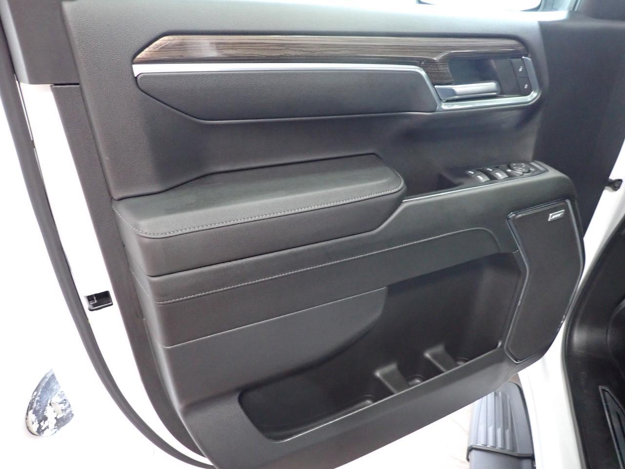 2023 Chevrolet Silverado 1500 RST 4WD CREW CAB LEATHER NAVI Listowel ON