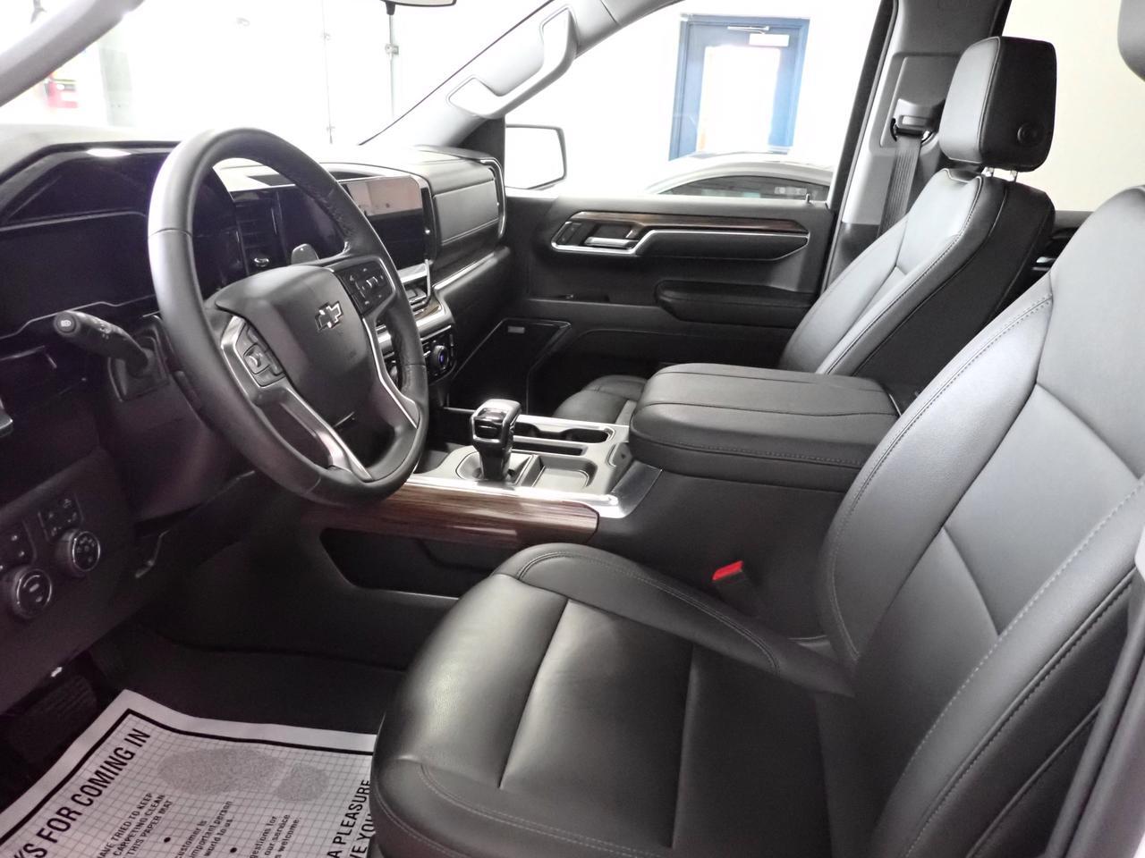 2023 Chevrolet Silverado 1500 RST 4WD CREW CAB LEATHER NAVI Listowel ON