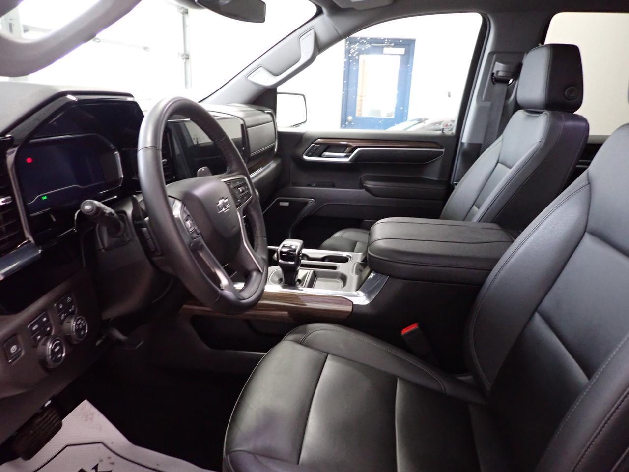 2023 Chevrolet Silverado 1500 RST 4WD CREW CAB LEATHER SUNROOF Listowel ON