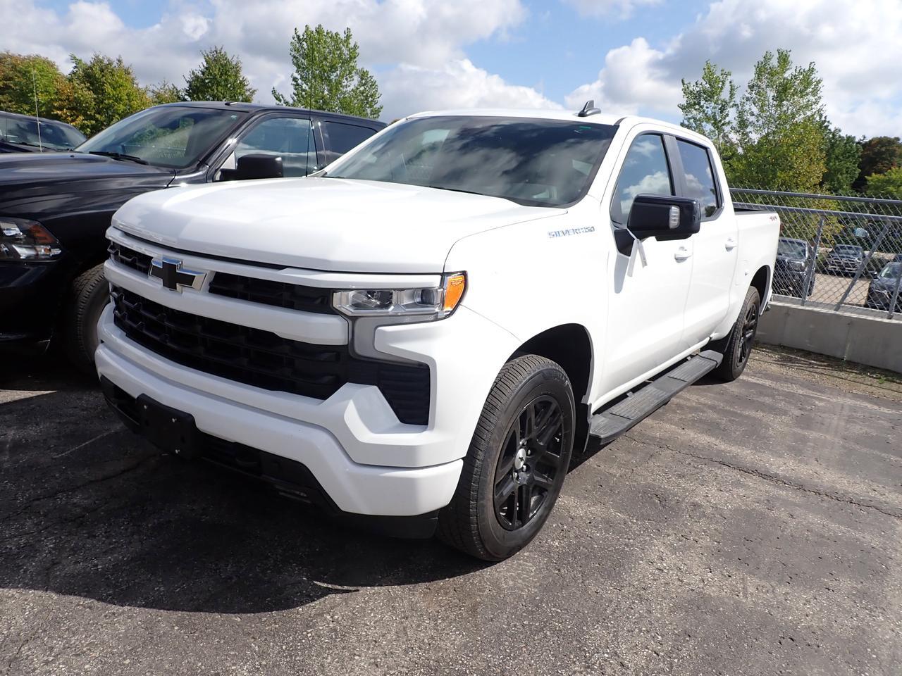 2023 Chevrolet Silverado 1500 RST 4WD CREW CAB Listowel ON