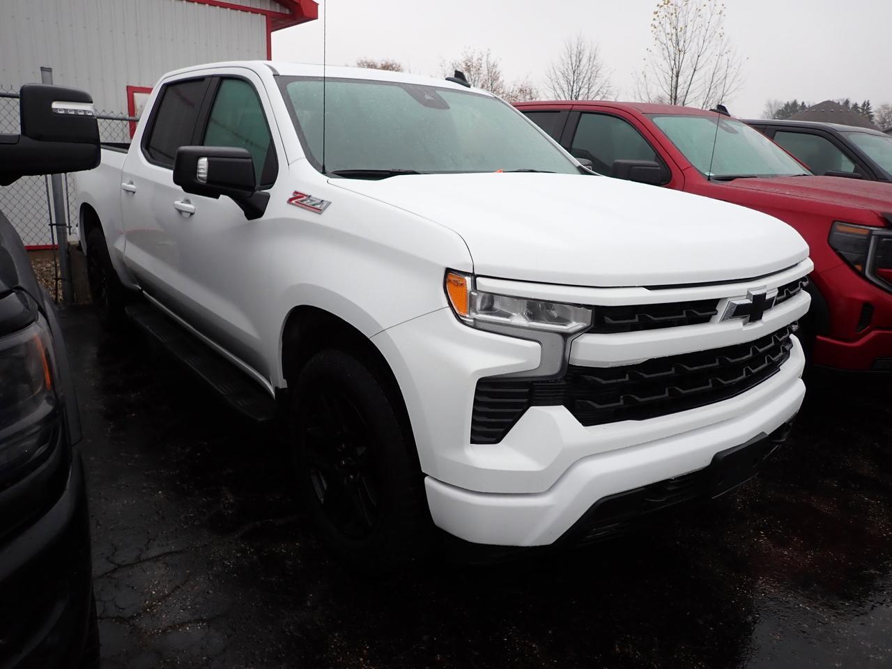 2023 Chevrolet Silverado 1500 RST 4WD CREW CAB