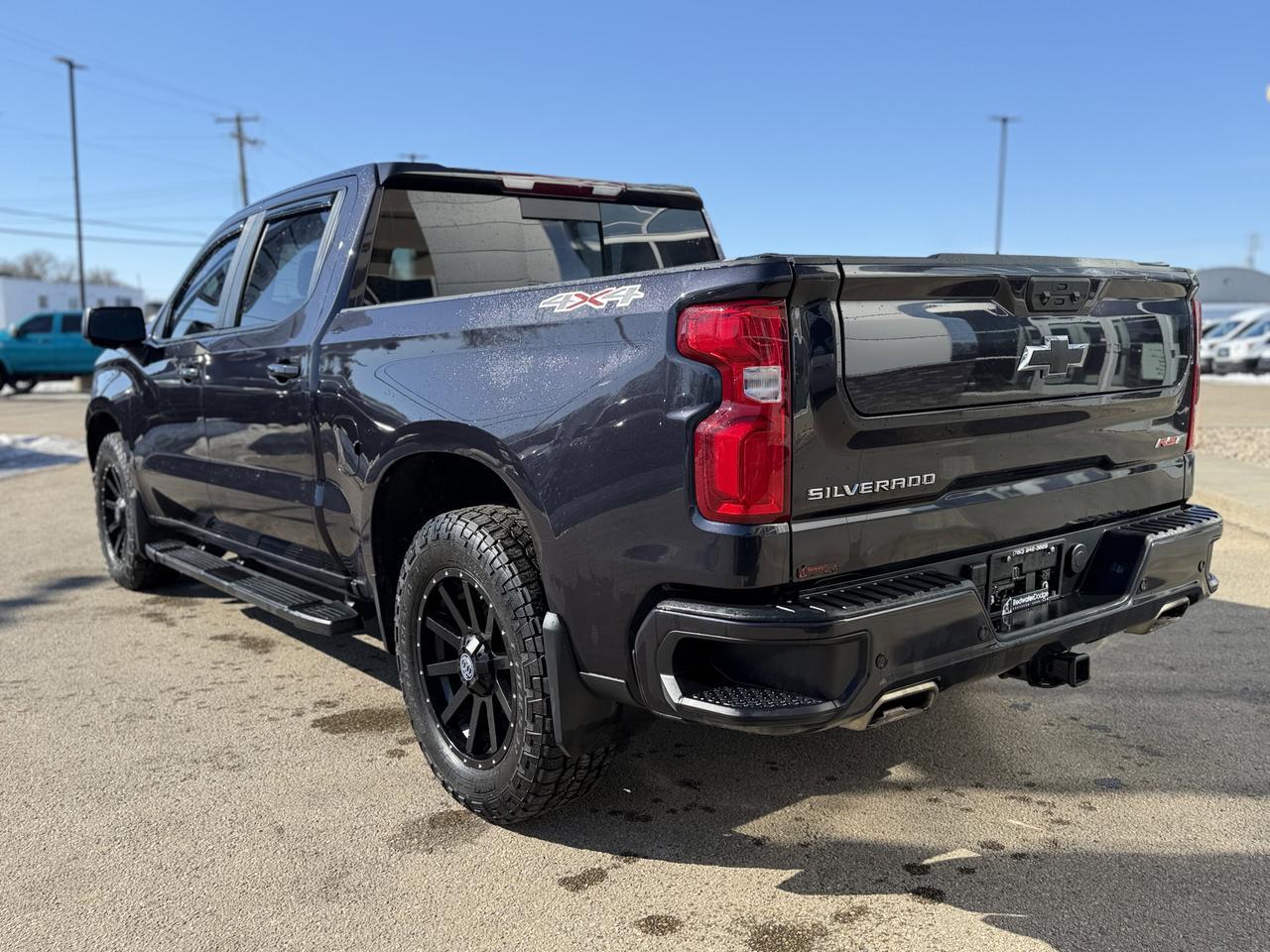 2023 Chevrolet Silverado 1500 RST Crew Cab 4WD | Low KMs | V8 | Heated Seats | Remote Start | Backup Camera Redwater AB