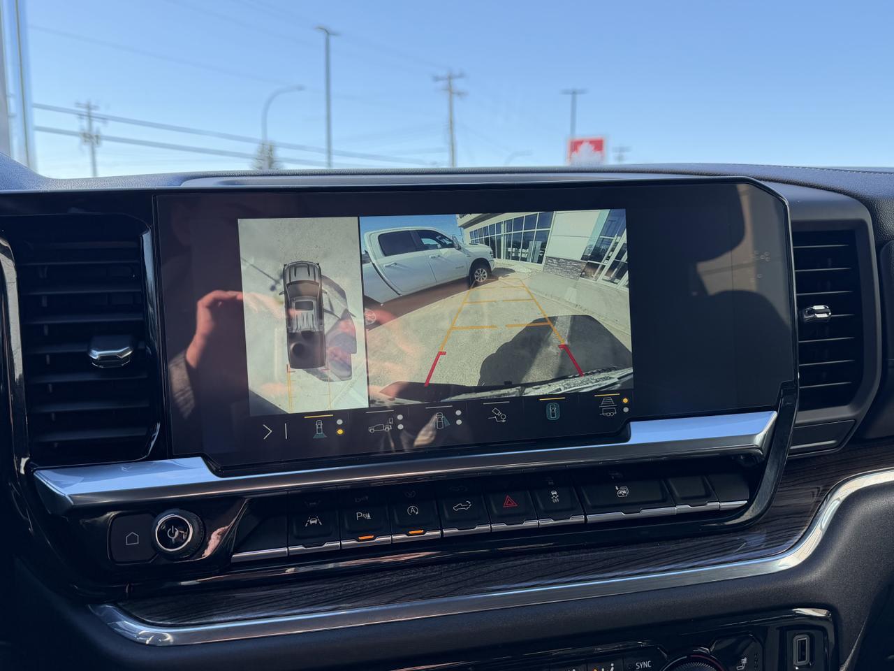 2023 Chevrolet Silverado 1500 RST Crew Cab 4WD | Low KMs | V8 | Heated Seats | Remote Start | Backup Camera Redwater AB