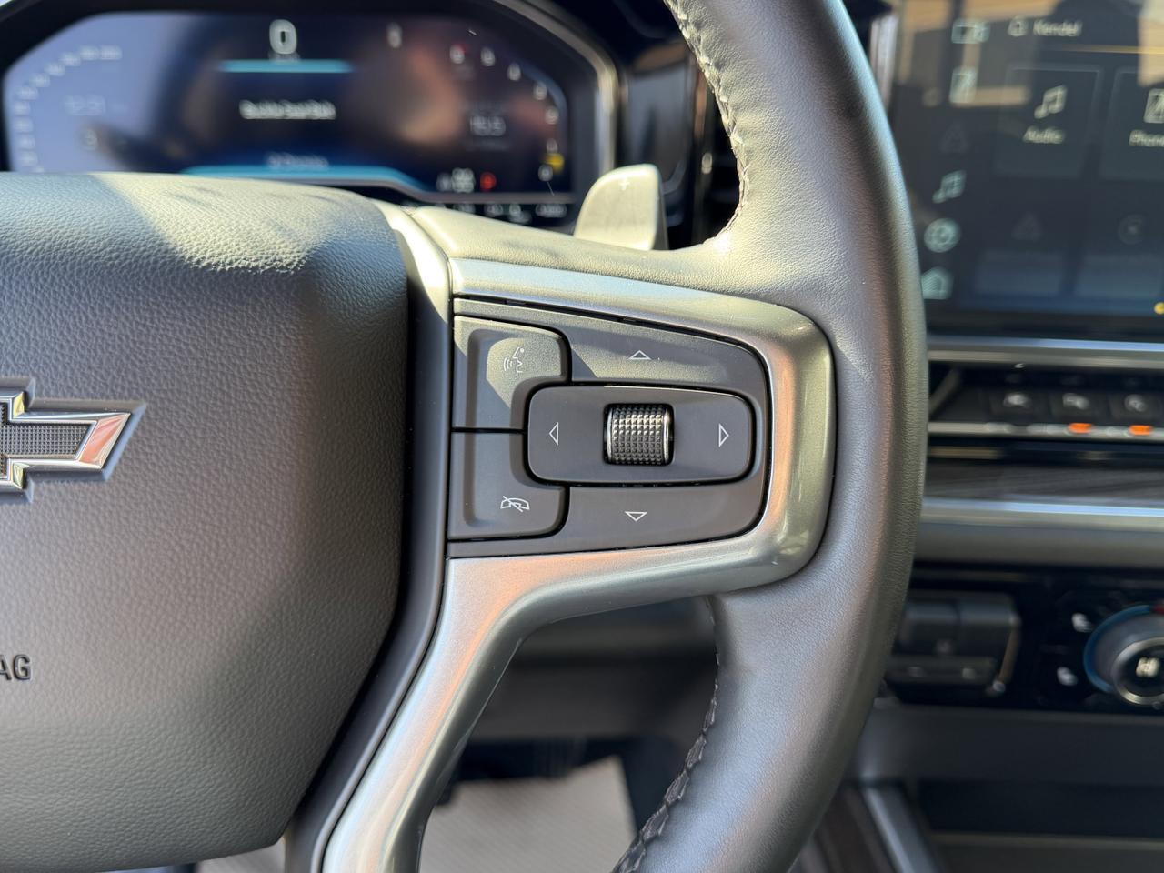 2023 Chevrolet Silverado 1500 RST Crew Cab 4WD | Low KMs | V8 | Heated Seats | Remote Start | Backup Camera Redwater AB