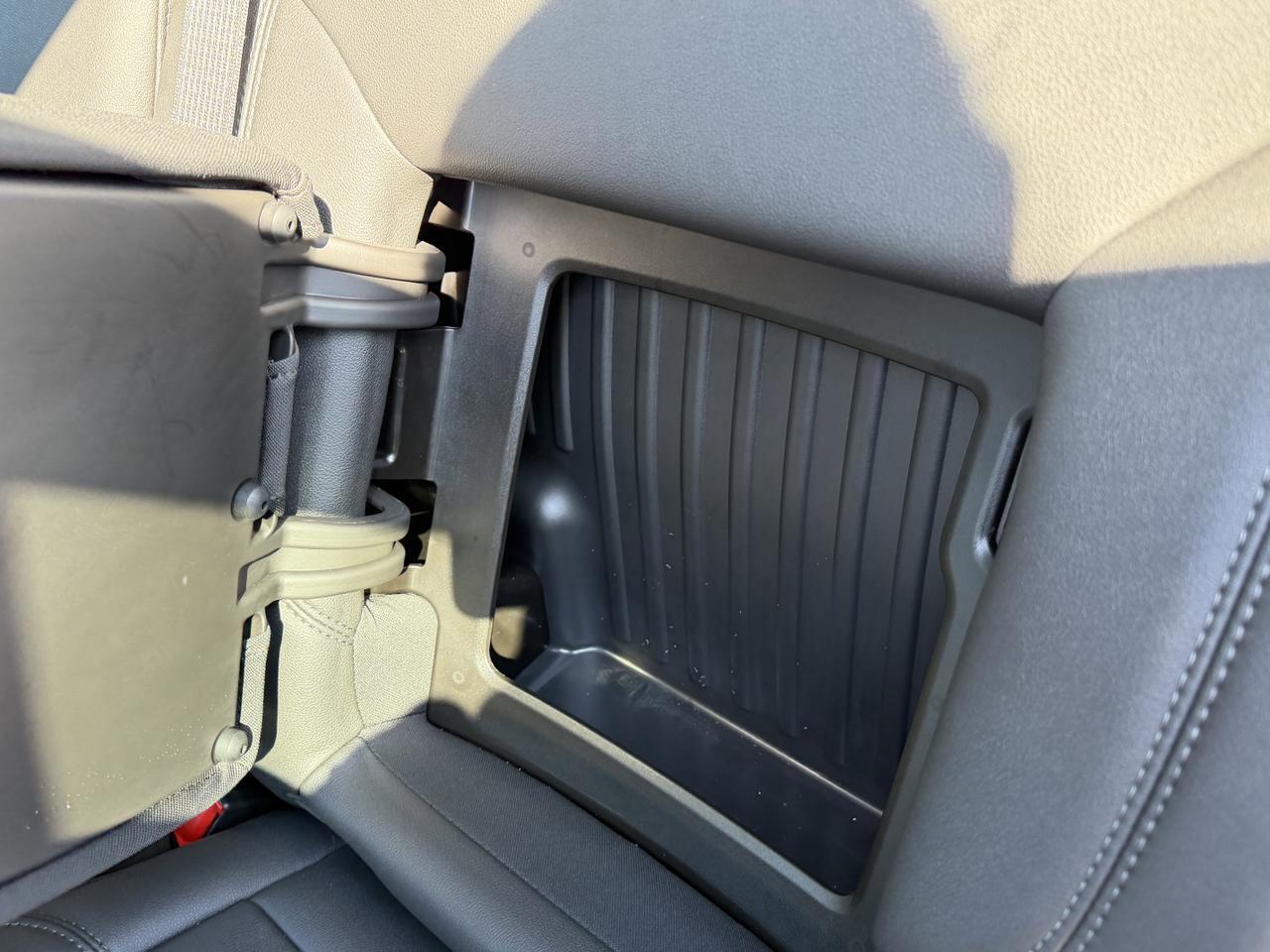 2023 Chevrolet Silverado 1500 RST Crew Cab 4WD | Low KMs | V8 | Heated Seats | Remote Start | Backup Camera Redwater AB