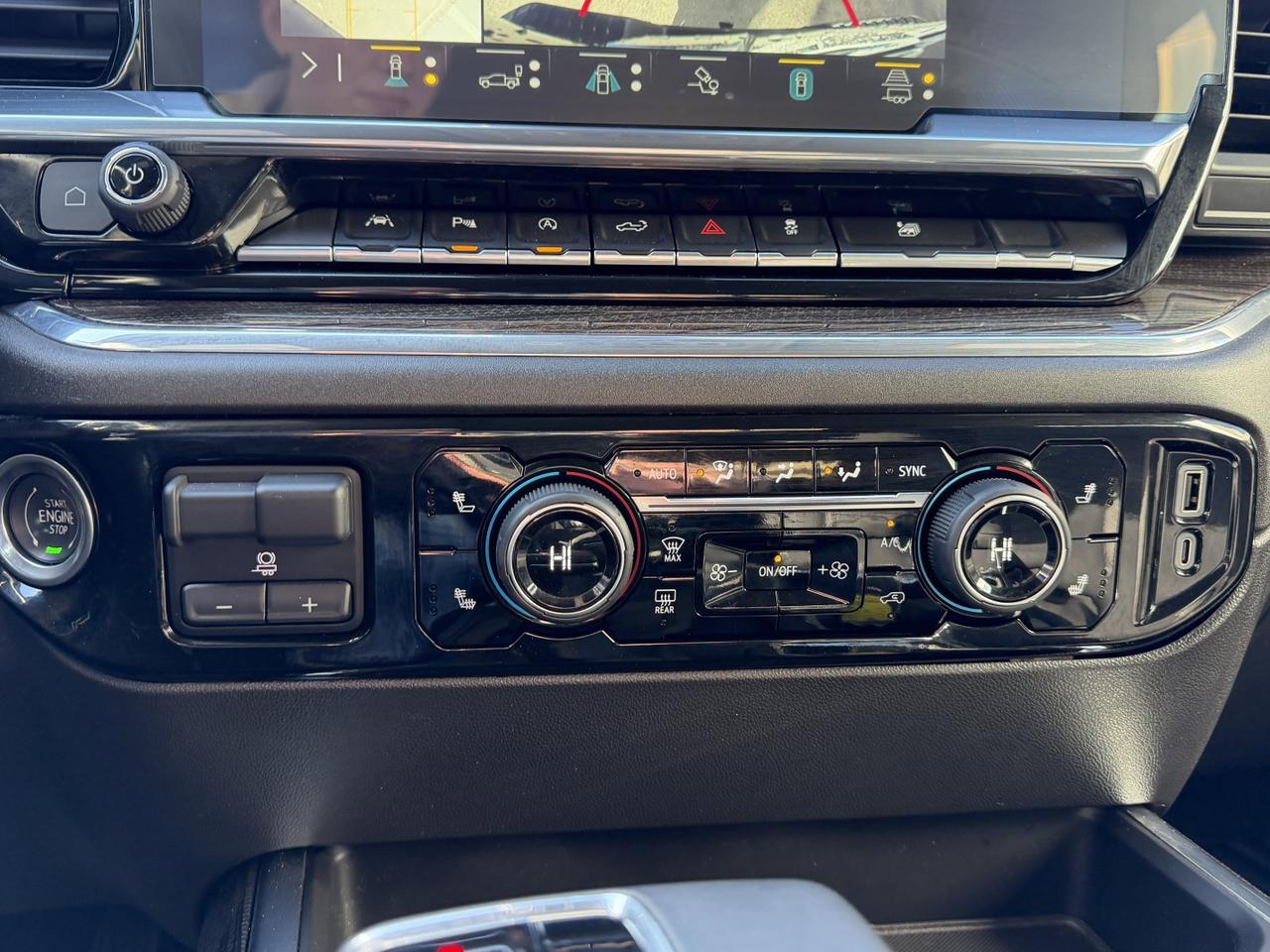 2023 Chevrolet Silverado 1500 RST Crew Cab 4WD | Low KMs | V8 | Heated Seats | Remote Start | Backup Camera Redwater AB