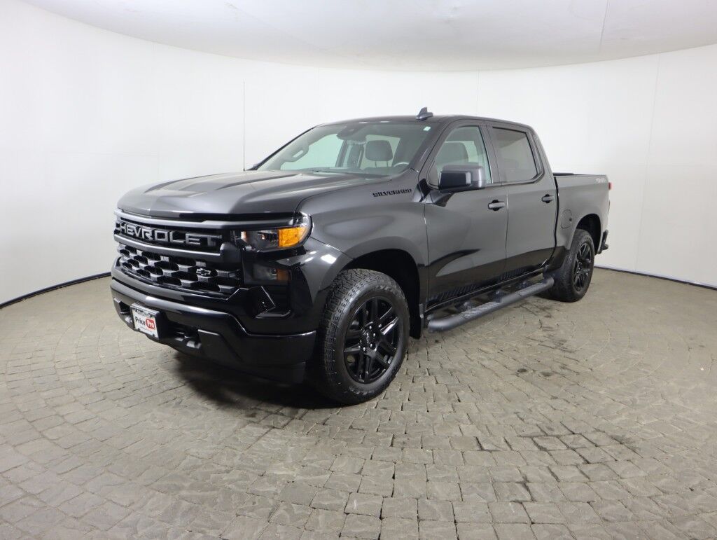 2023 Chevrolet Silverado 1500 Rally Edition Crew Cab 4WD Maumee OH
