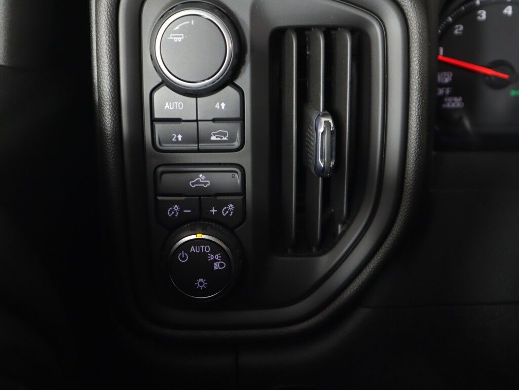 2023 Chevrolet Silverado 1500 Rally Edition Crew Cab 4WD Maumee OH