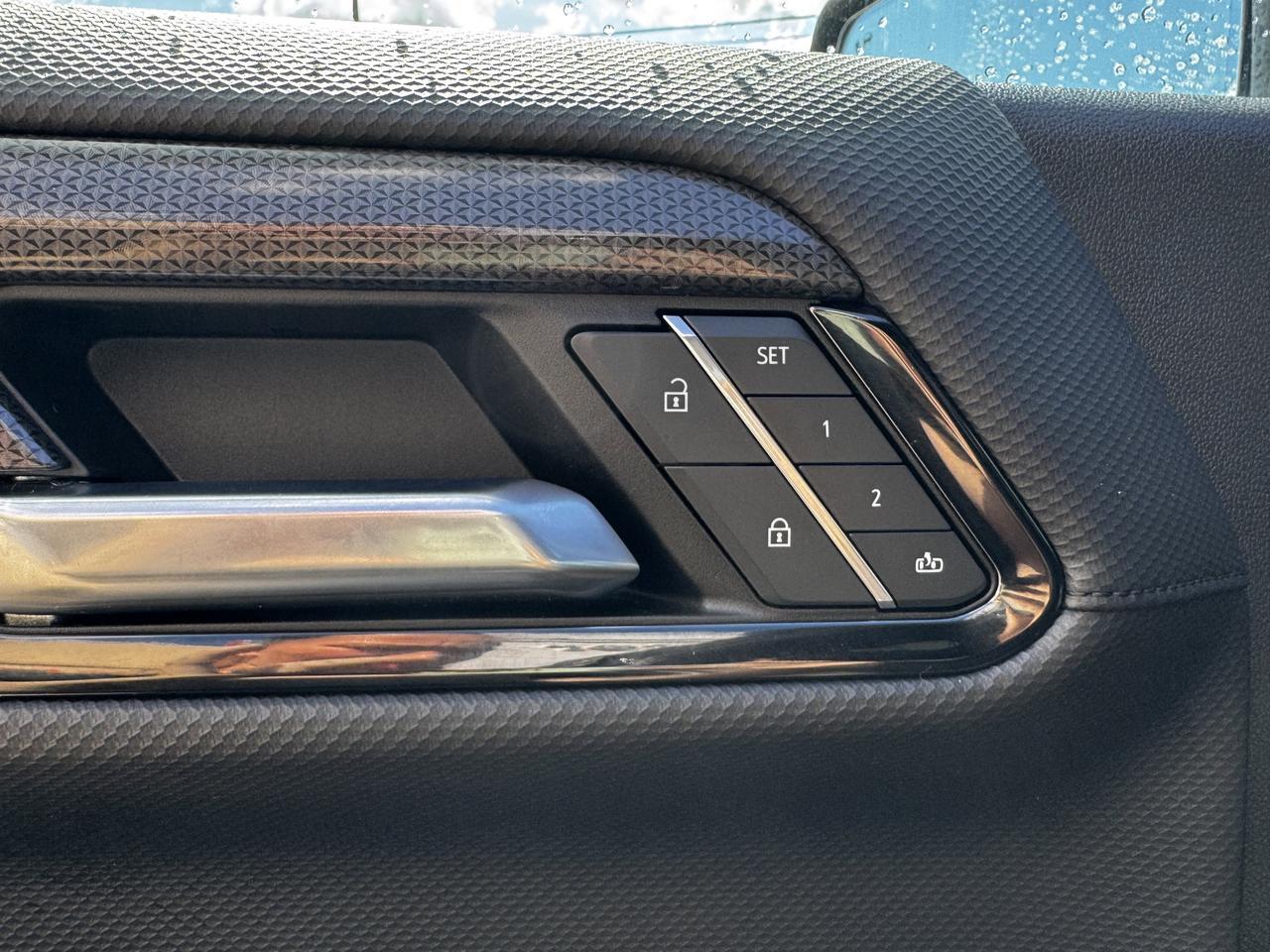 2023 Chevrolet Silverado 1500 ZR2 | Tech Pkg | Heads Up Display | Multimatic DSSV Suspension | Locking Differentials Redwater AB