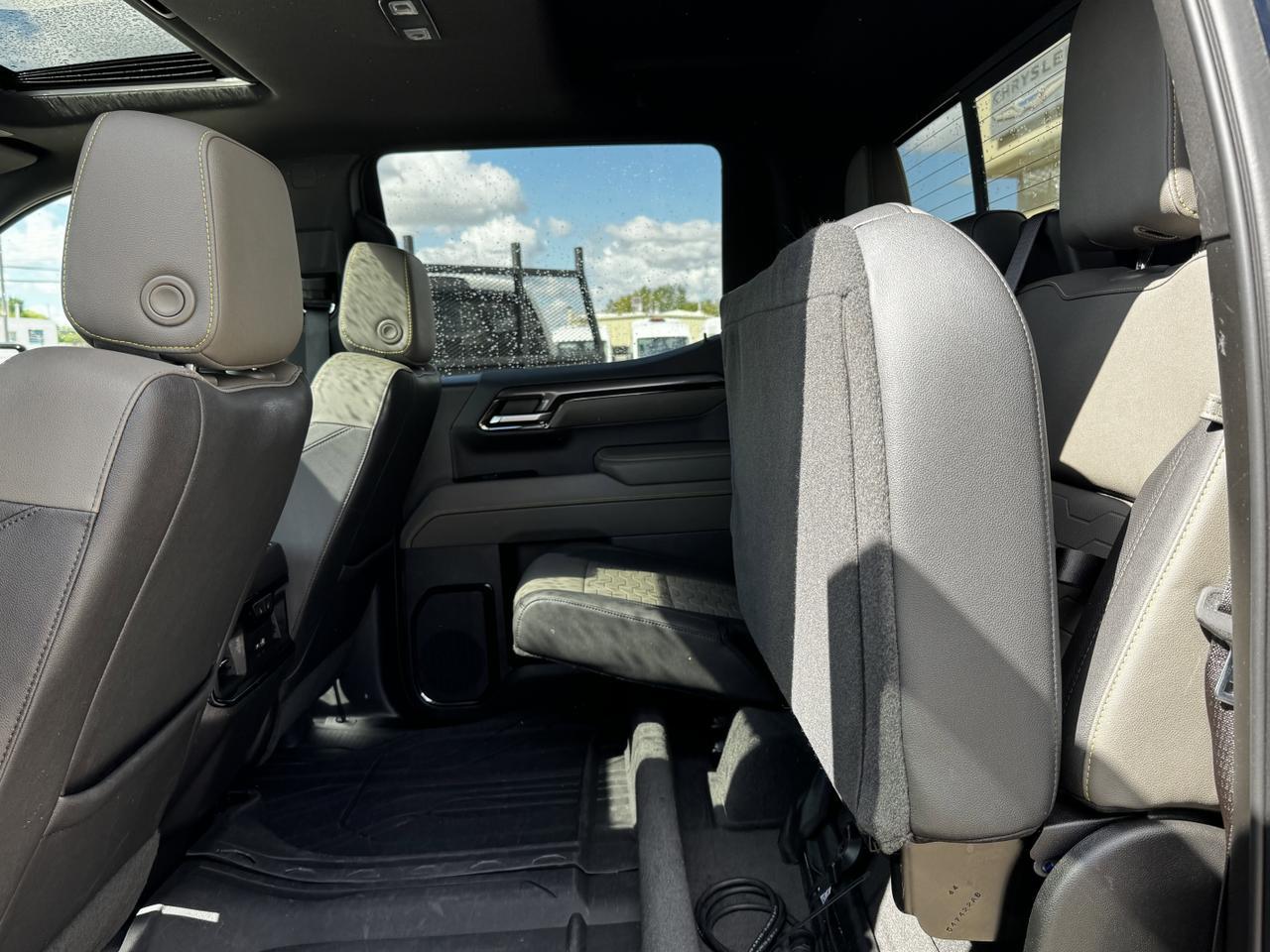 2023 Chevrolet Silverado 1500 ZR2 | Tech Pkg | Heads Up Display | Multimatic DSSV Suspension | Locking Differentials Redwater AB
