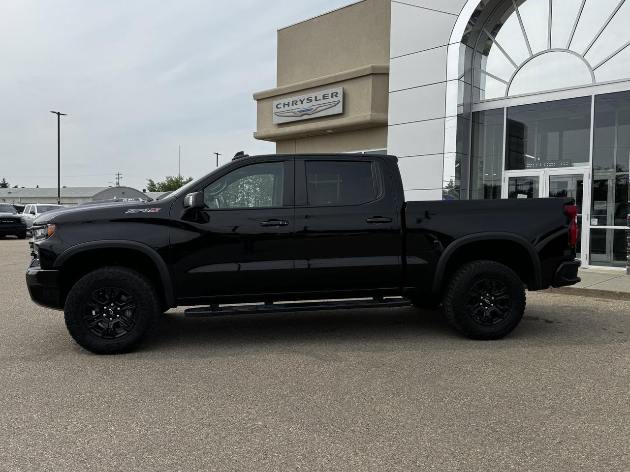 2023 Chevrolet Silverado 1500 ZR2 | Tech Pkg | Heads Up Display | Multimatic DSSV Suspension | Locking Differentials Redwater AB