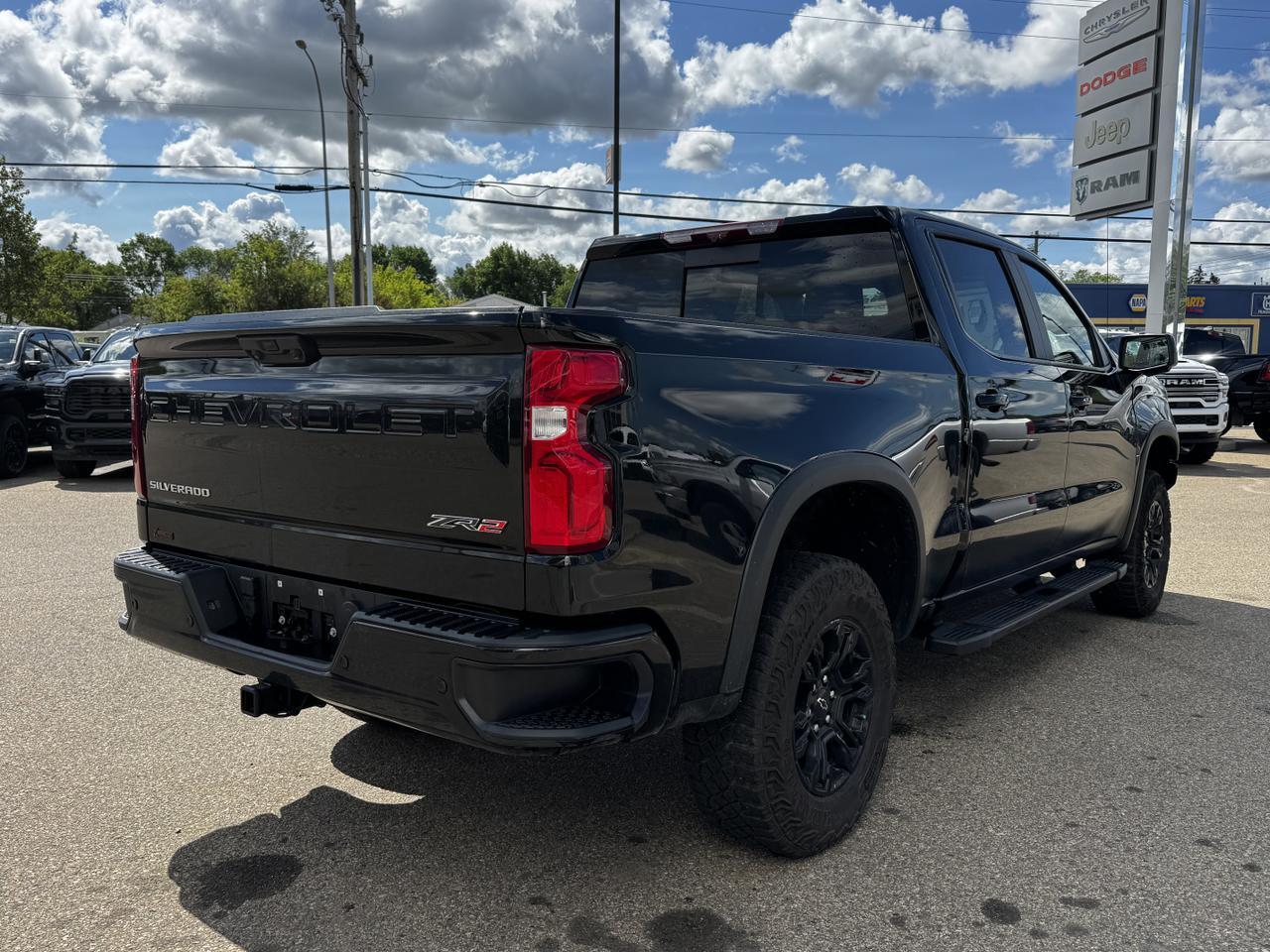 2023 Chevrolet Silverado 1500 ZR2 | Tech Pkg | Heads Up Display | Multimatic DSSV Suspension | Locking Differentials Redwater AB