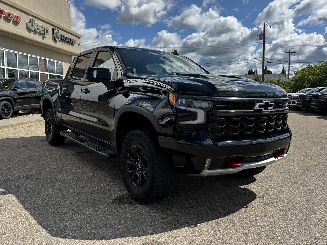2023 Chevrolet Silverado 1500 ZR2 | Tech Pkg | Heads Up Display | Multimatic DSSV Suspension | Locking Differentials Redwater AB
