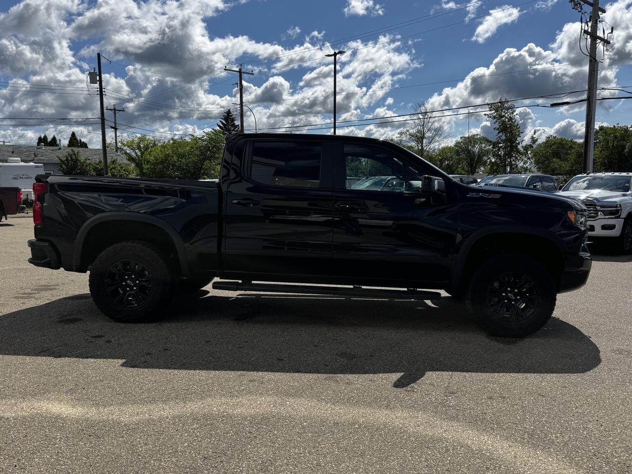 2023 Chevrolet Silverado 1500 ZR2 | Tech Pkg | Heads Up Display | Multimatic DSSV Suspension | Locking Differentials Redwater AB