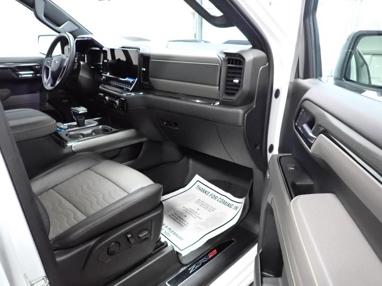 2023 Chevrolet Silverado 1500 ZR2 4X4 CREW CAB LEATHER SUNROOF Listowel ON