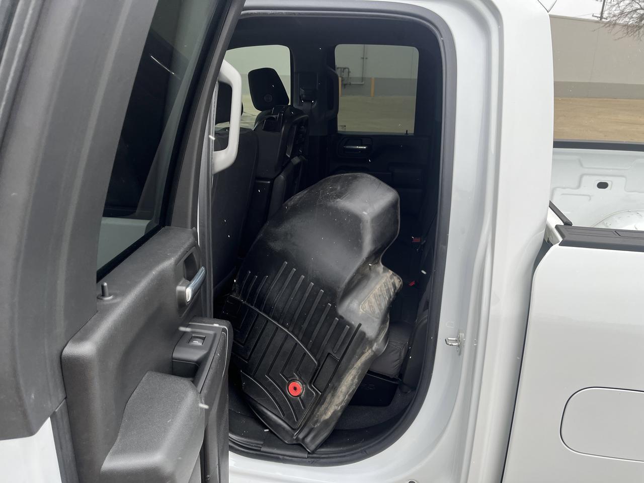 2023 Chevrolet Silverado 2500HD 2500HD Custom Double Cab 4WD Conv SafetyConf SnowPlowPrepPkgs w/LED-MarkerLamps RemoteStart Saukville WI