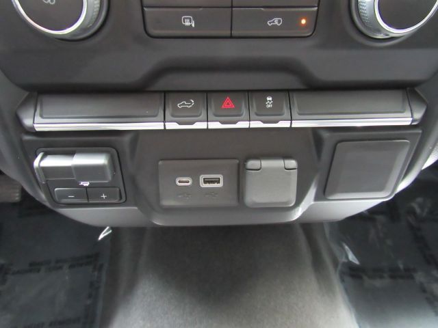 2023 Chevrolet Silverado 2500HD 4WD Crew Cab Standard Bed LT Plano TX