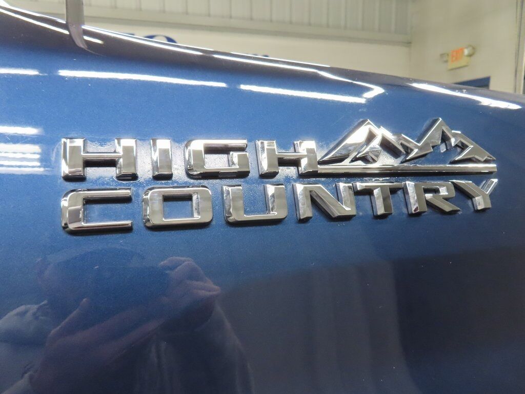 2023 Chevrolet Silverado 2500HD 4x4 Crew Cab High Country Fond du Lac WI