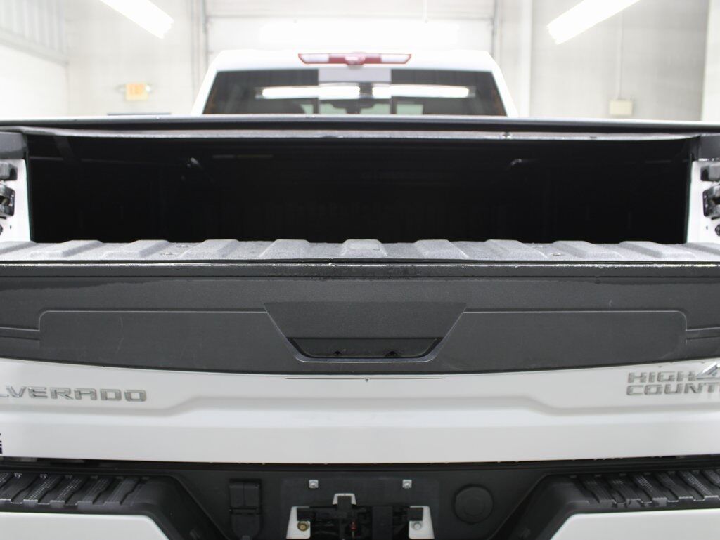 2023 Chevrolet Silverado 2500HD 4x4 Crew Cab High Country Fond du Lac WI